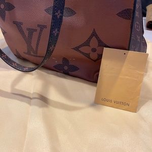 Louis Vuitton Tote